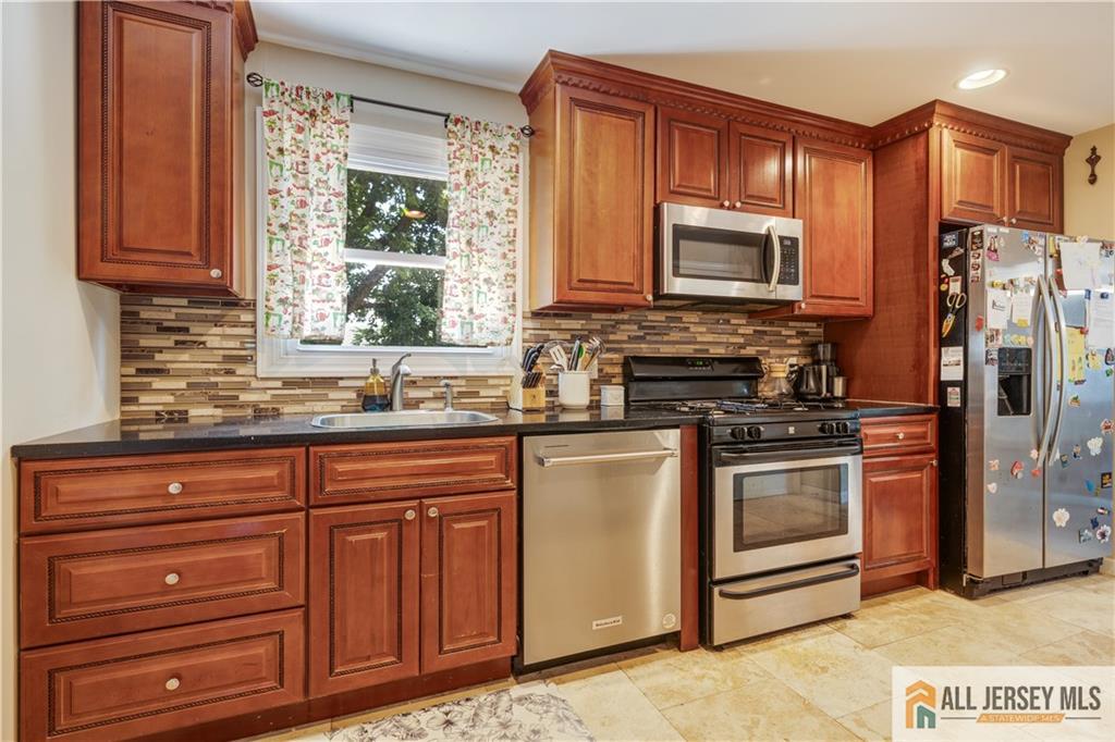 130 Tunison Road, New Brunswick, NJ, 08901 image 33