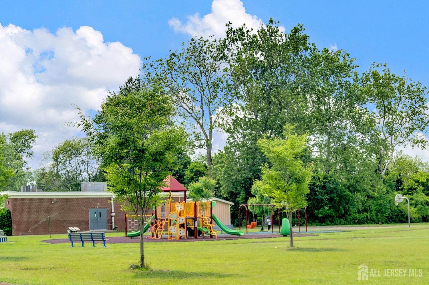 10 Shaw Drive, Franklin, NJ, 08528 image 37