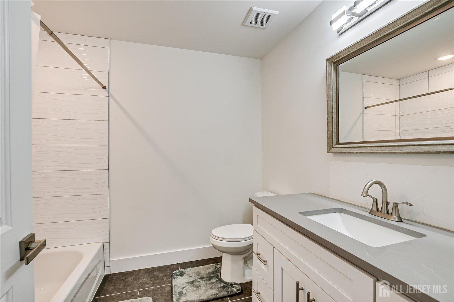 240 Main Street, South Amboy, NJ, 08879 image 24
