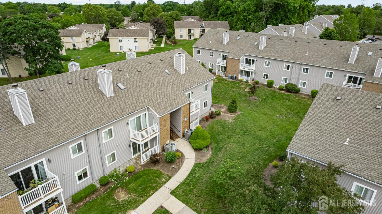 8113 Tamarron Drive, Plainsboro, NJ, 08536