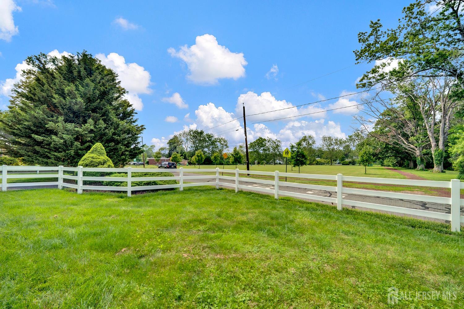 10 Shaw Drive, Franklin, NJ, 08528 image 34