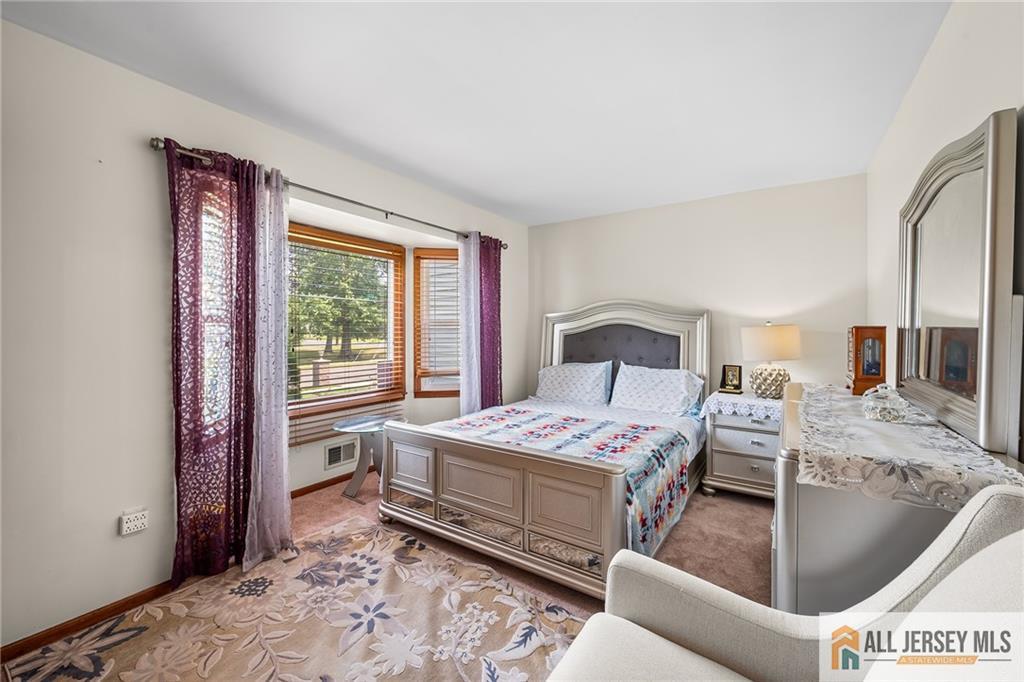 2 Silver Hollow Road, North Brunswick, NJ, 08902 image 20