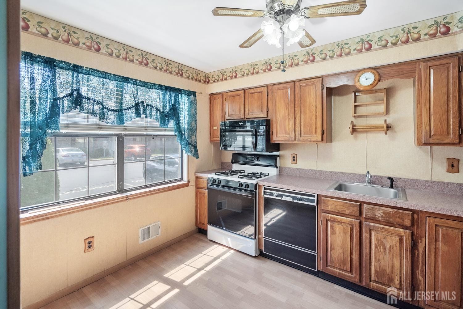 711 Orlando Street, Edison, NJ, 08817 image 6
