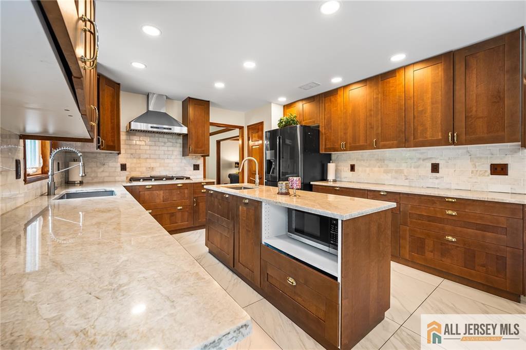 2 Silver Hollow Road, North Brunswick, NJ, 08902 image 15