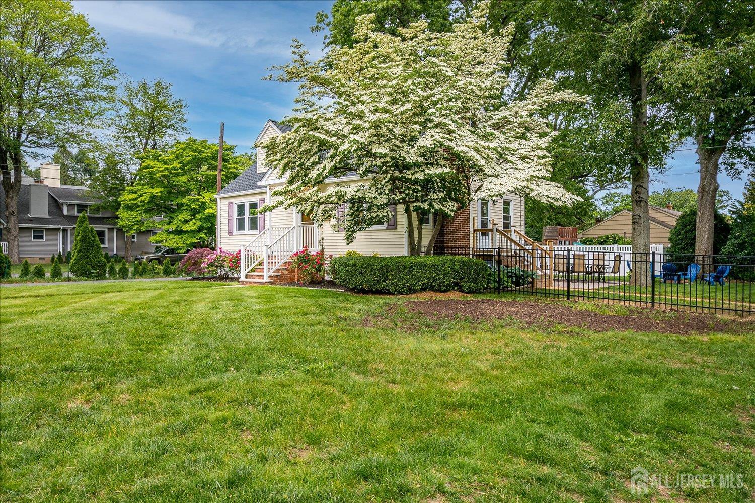 61 Thomas Street, Metuchen, NJ, 08840