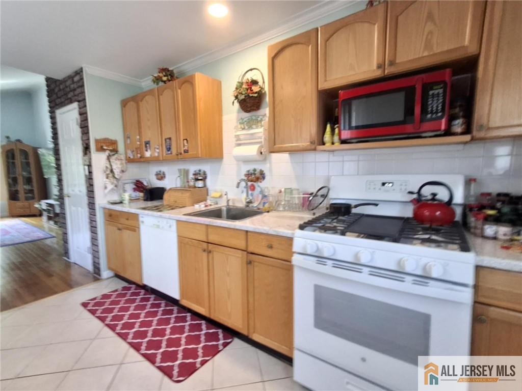 85 Pinetree Drive, Sayreville, NJ, 08859 image 14