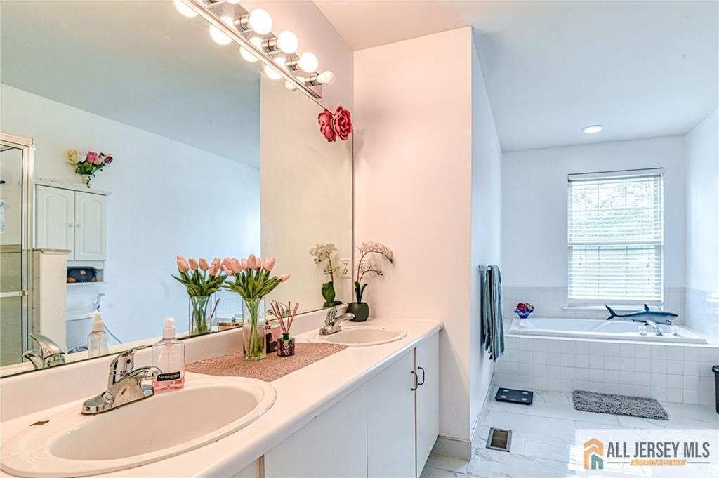 17 Hyde Park Drive, East Brunswick, NJ, 08816 image 9