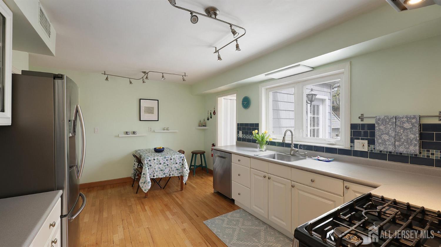 707 S 1st Avenue, Highland Park, NJ, 08904 image 12