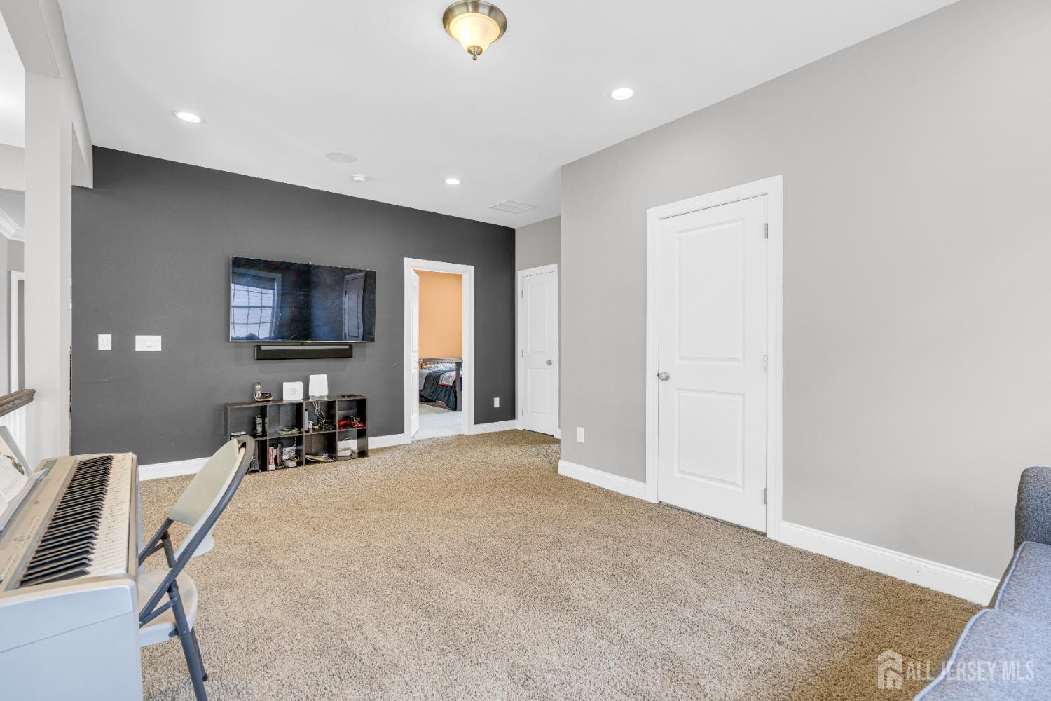 27 Greylynne Drive, Monroe, NJ, 08831 image 35