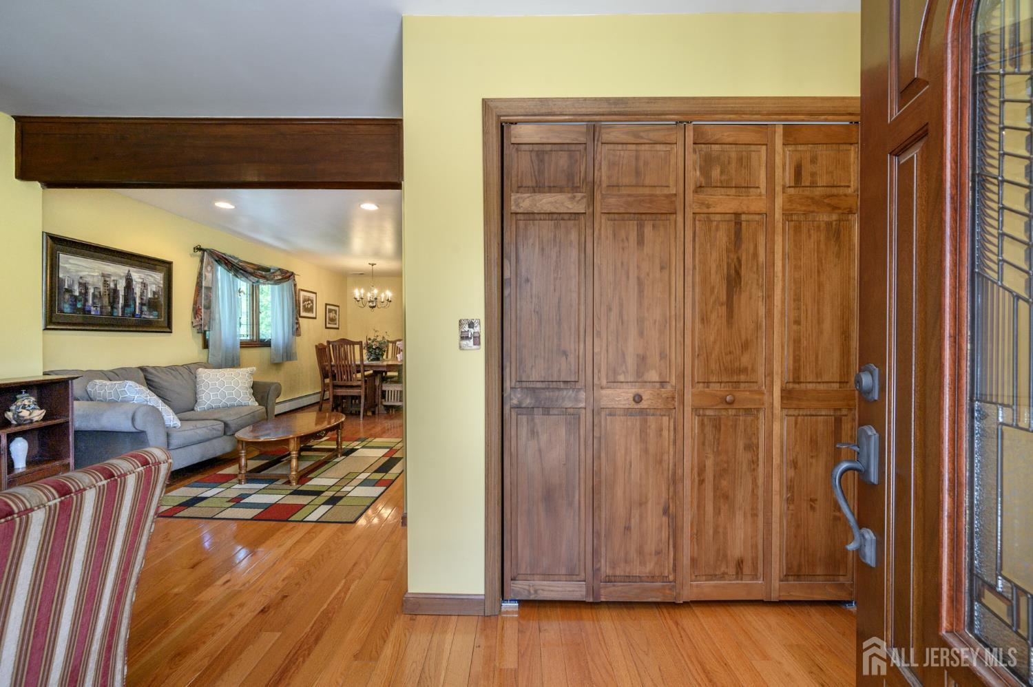 22 Roosevelt Street, Pequannock, NJ, 07440