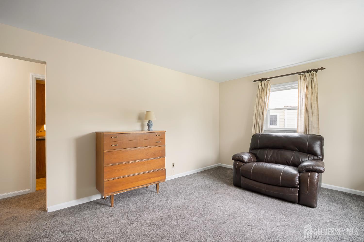 3 Seymour Avenue Image 4