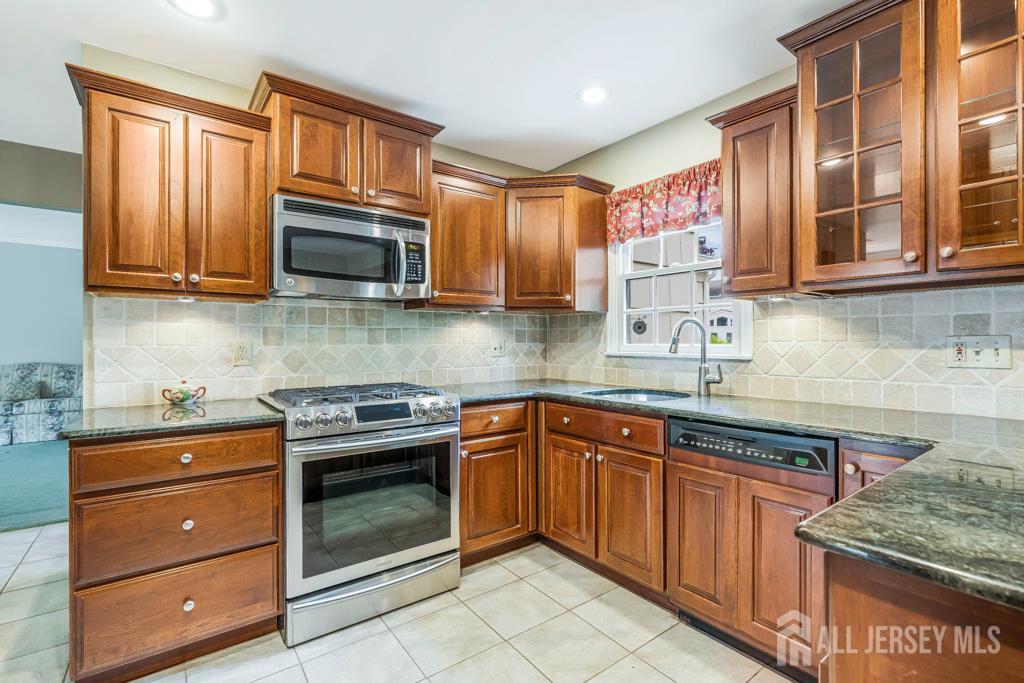 318 Ambrose Avenue, Middlesex, NJ, 08846 image 16