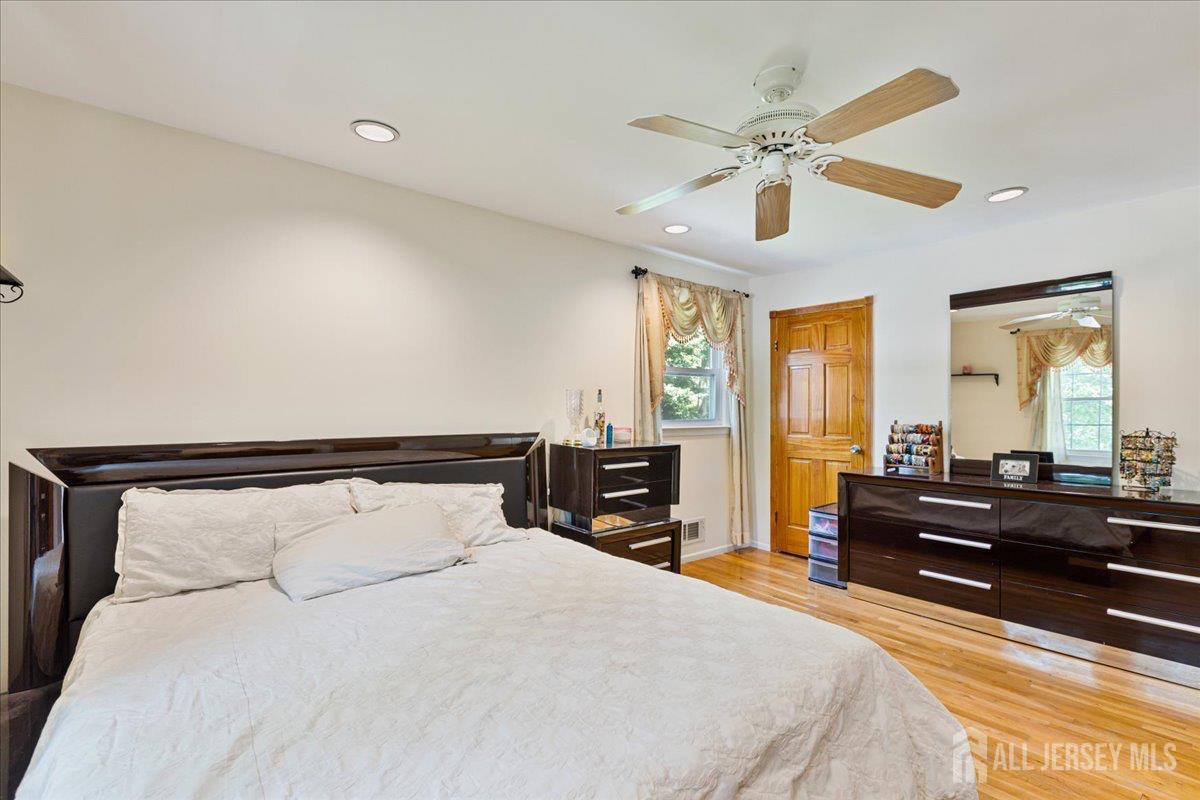 8 Garfield Court, North Brunswick, NJ, 08902 image 14