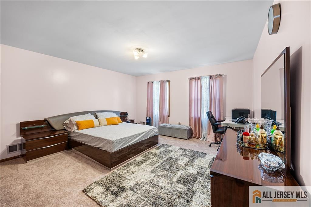 2 Silver Hollow Road, North Brunswick, NJ, 08902 image 34