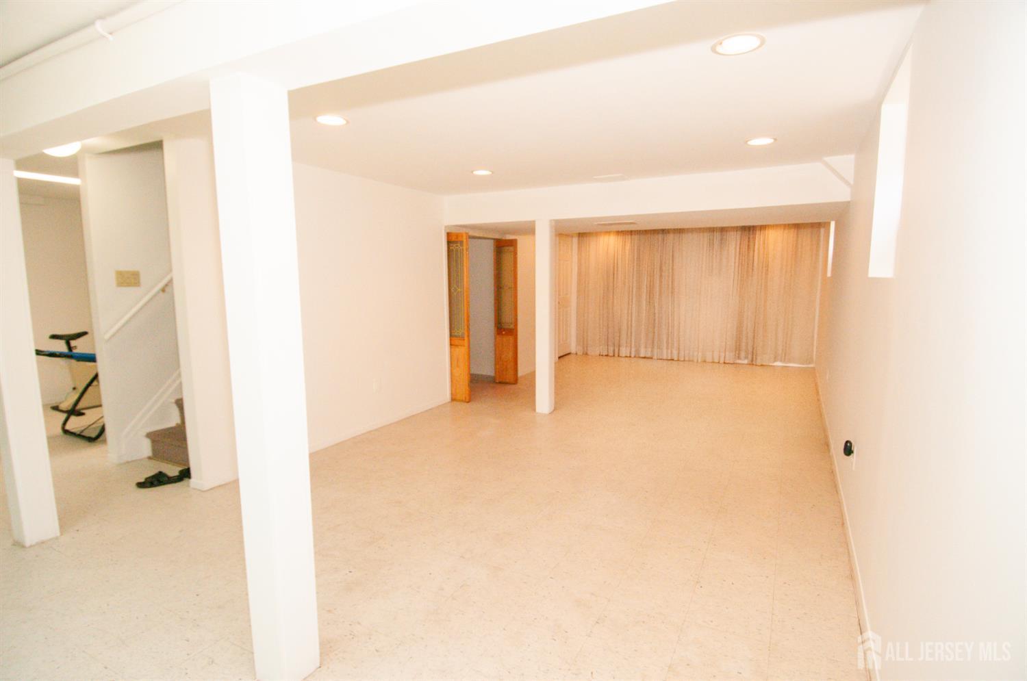 5 Dan Court, Old Bridge, NJ, 08857 image 36