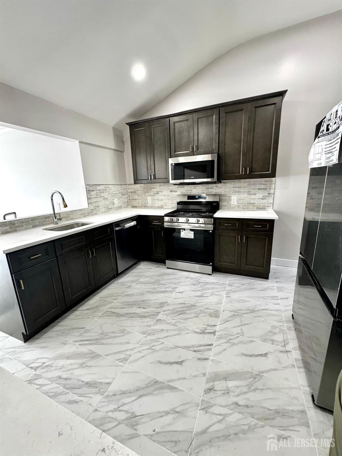 328 franklach Avenue, North Brunswick, NJ, 08902 image 16
