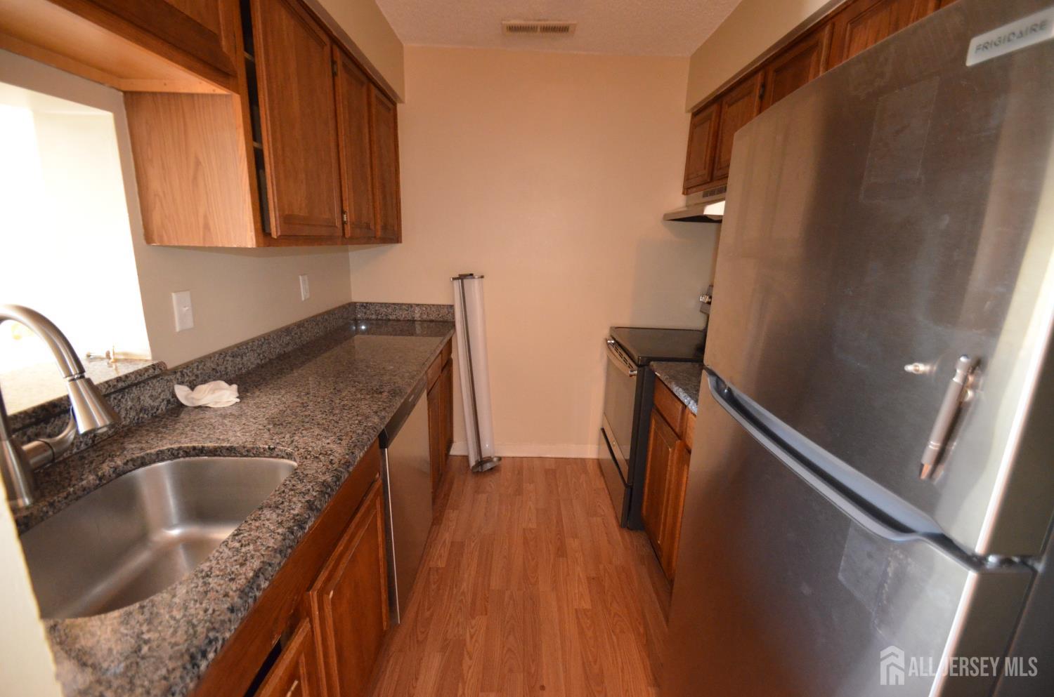 4806 Ravens Crest Drive Image 4