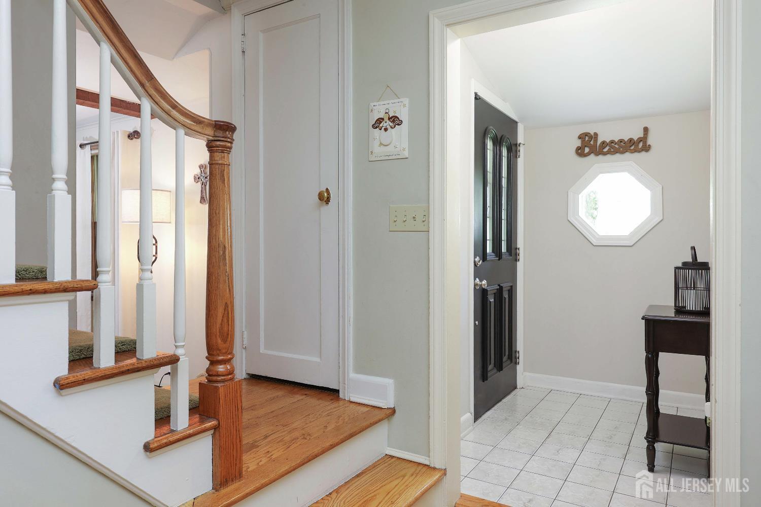 70 Surrey Lane Image 4