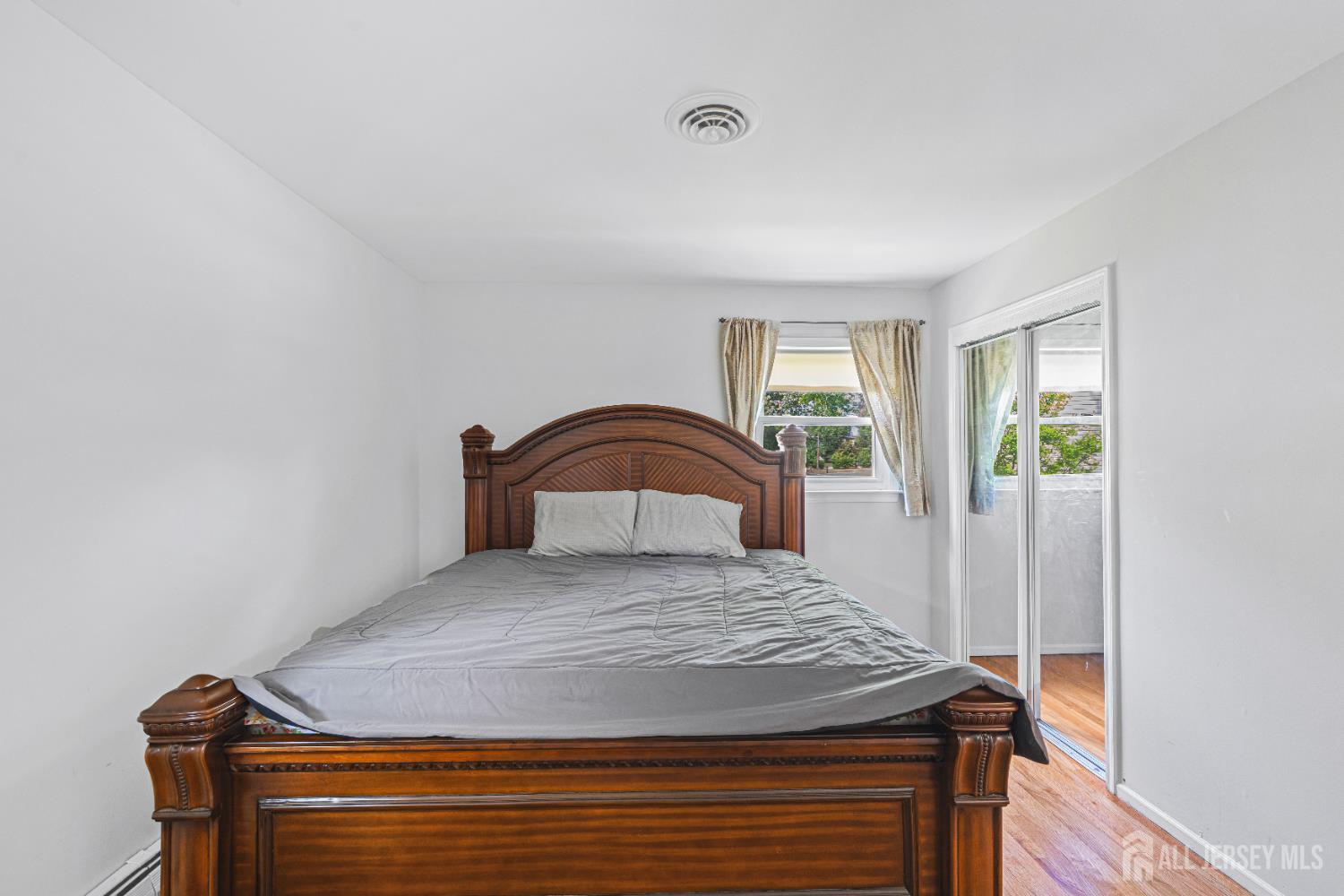 1099 new dover Road, Edison, NJ, 08820 image 32