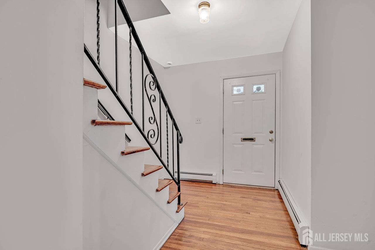 402 N Cranbury Road 8 Image 3