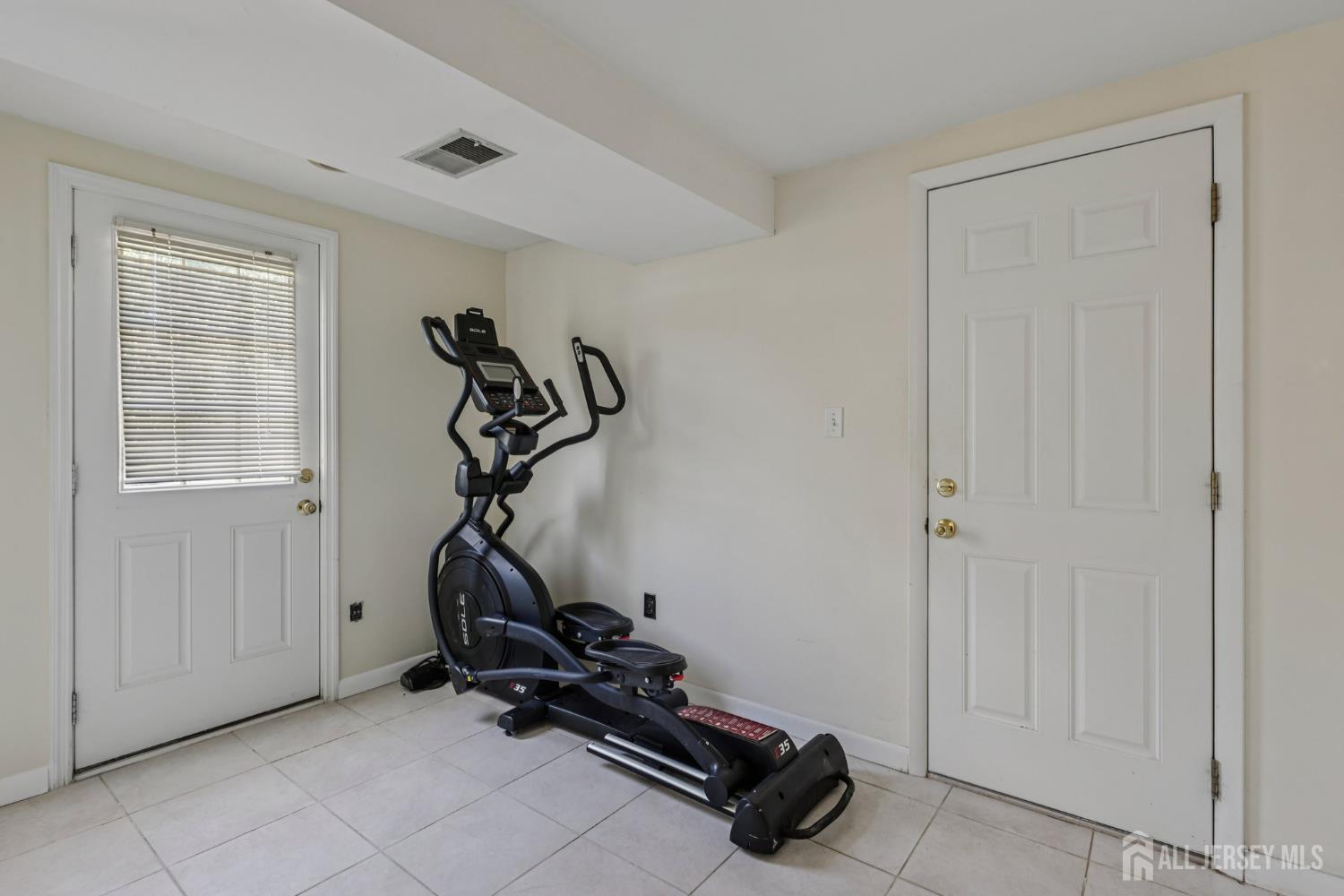 17 Aberdeen Avenue, Iselin, NJ, 08830 image 24
