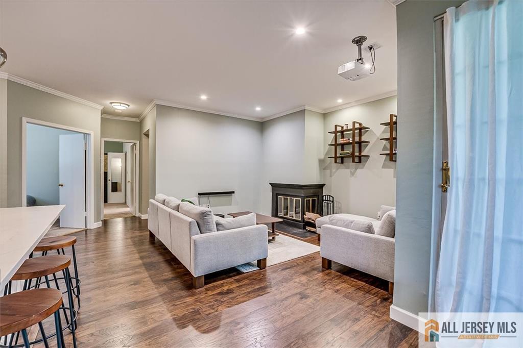 4211 Bayberry Court Image 5