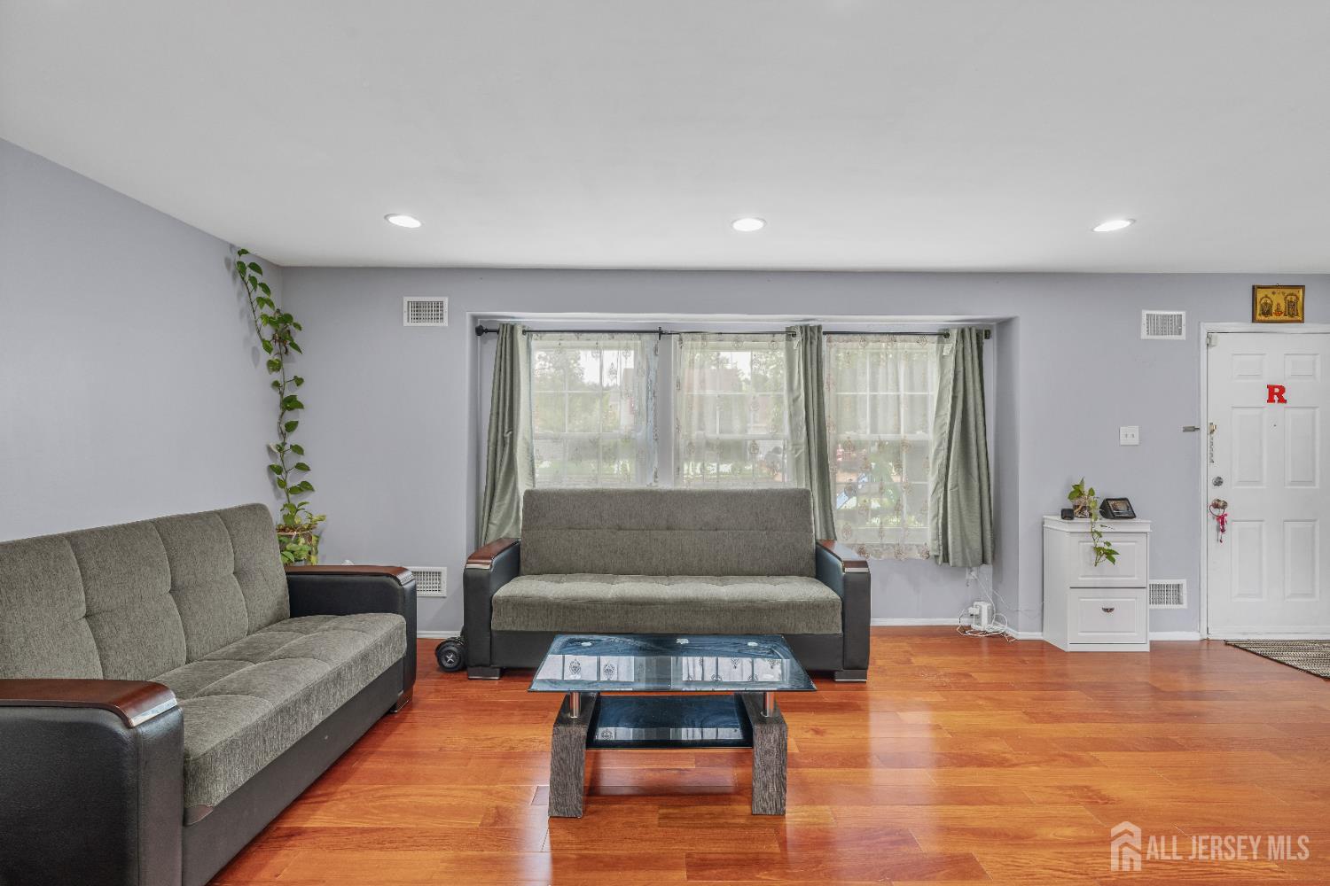 4 Daphne Court, Edison, NJ, 08820 image 8