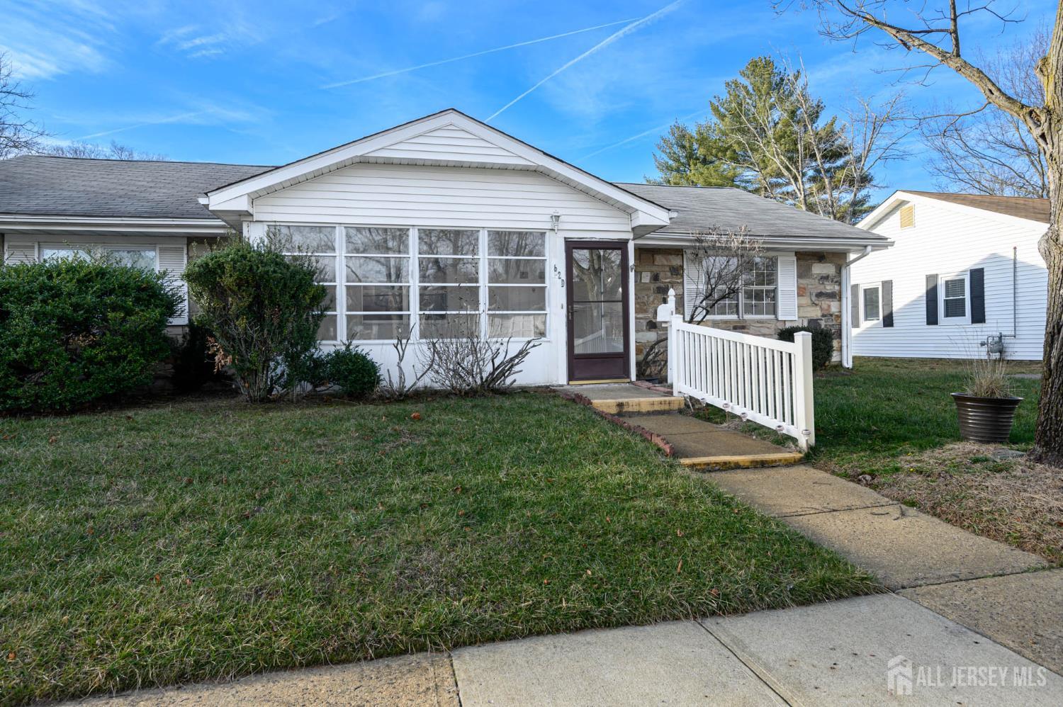62-D Hedge Drive, Lakewood, NJ, 08701