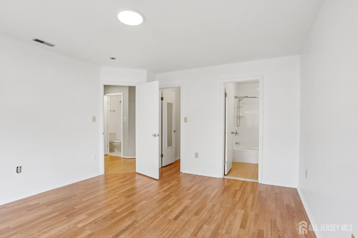 306 Holly Drive, Perth Amboy, NJ, 08861 image 19