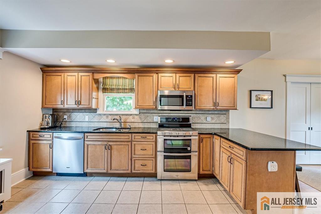135 N 5th Avenue, Highland Park, NJ, 08904 image 12