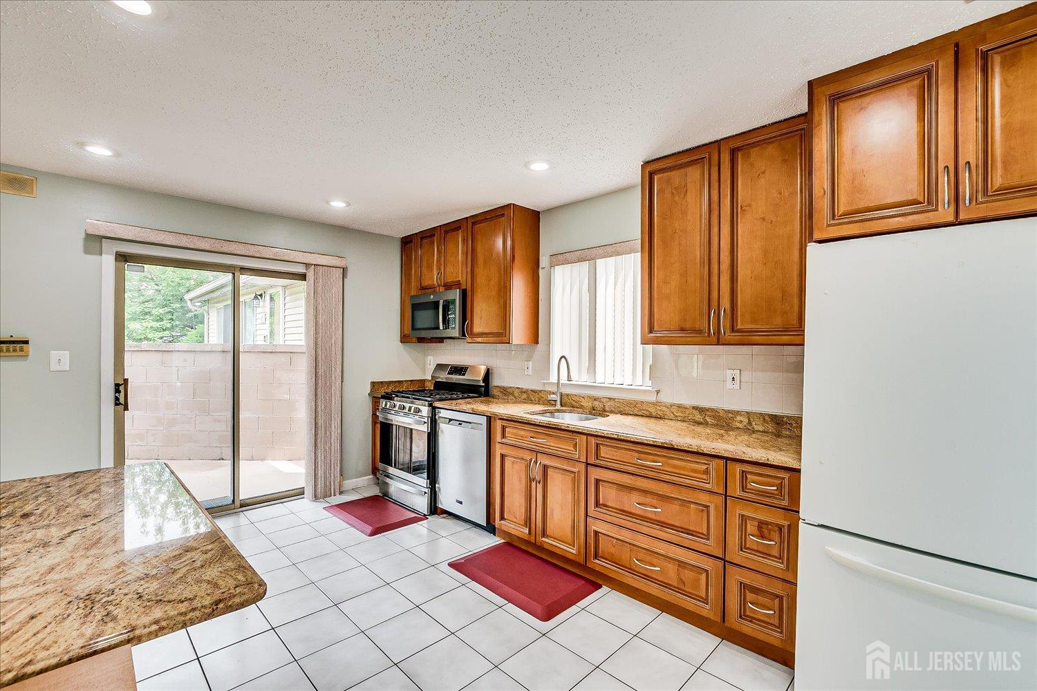 68 Kelly Drive, Edison, NJ, 08820 image 34