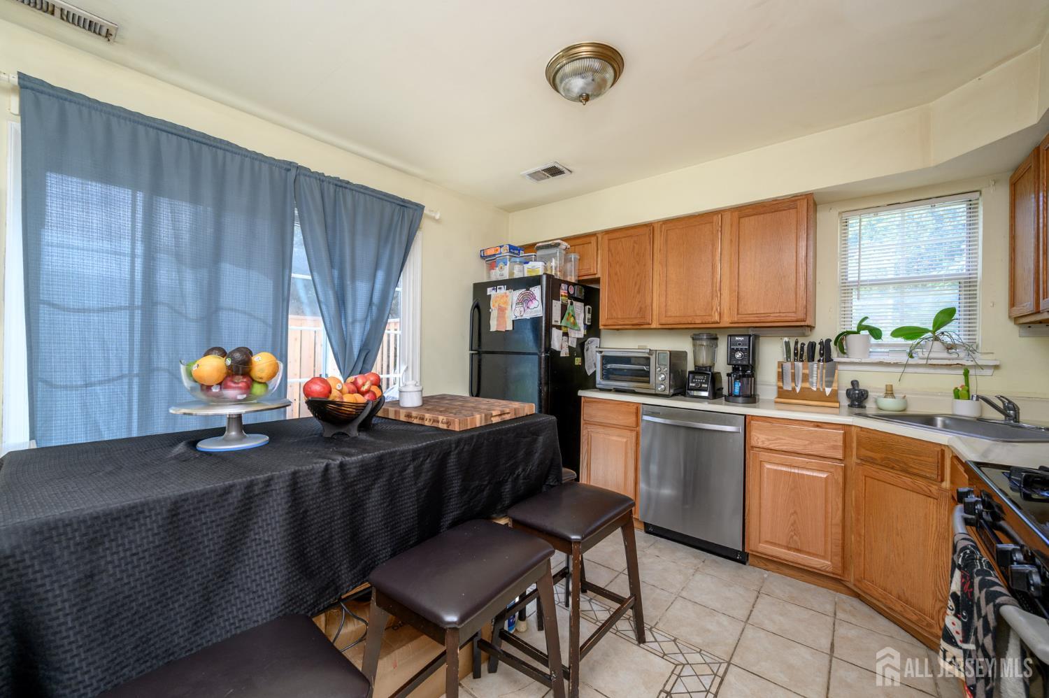 38 Nottingham Way, Franklin Twsp, NJ, 08873 image 11
