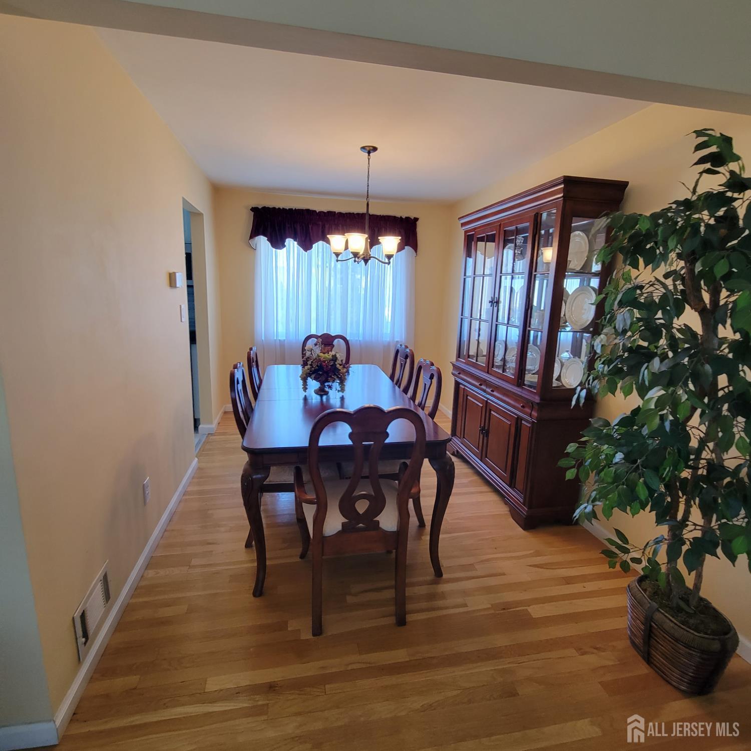 646 franklin Drive, Perth Amboy, NJ, 08861 image 19