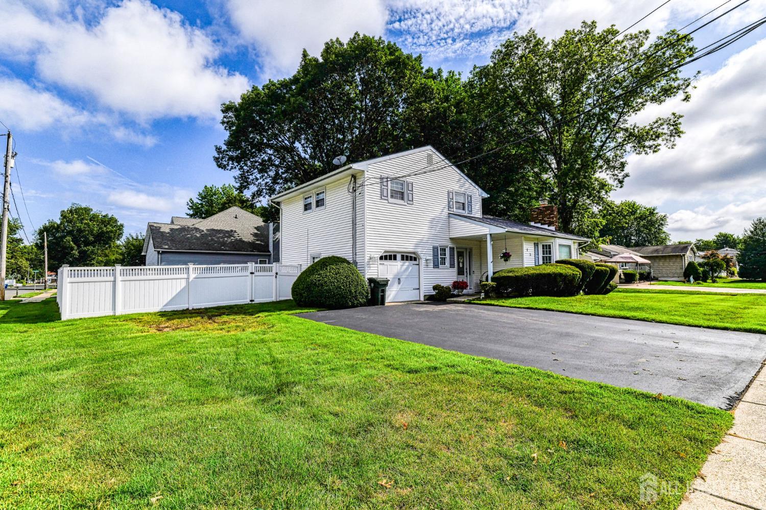 13 Ellingham Avenue Image 2