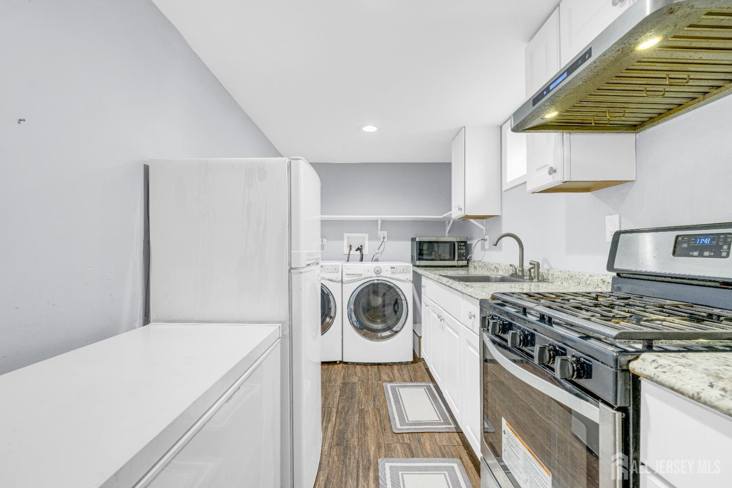 251 W Shirley Avenue, Edison, NJ, 08820 image 37