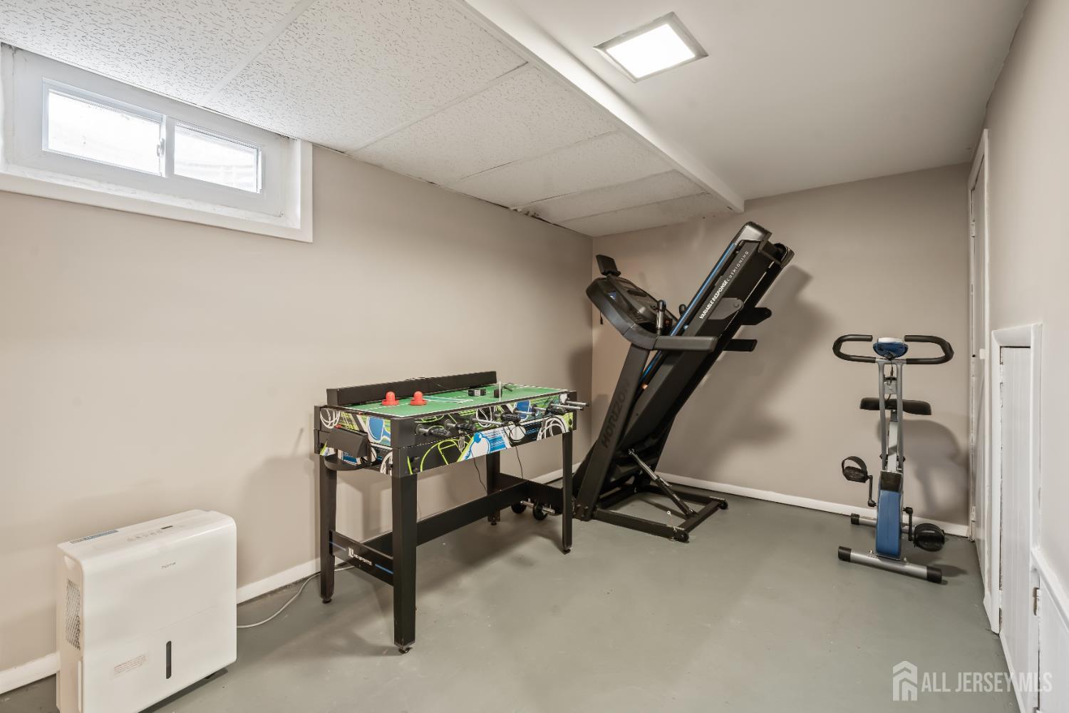 2 Laurie Drive, East Brunswick, NJ, 08816 image 17