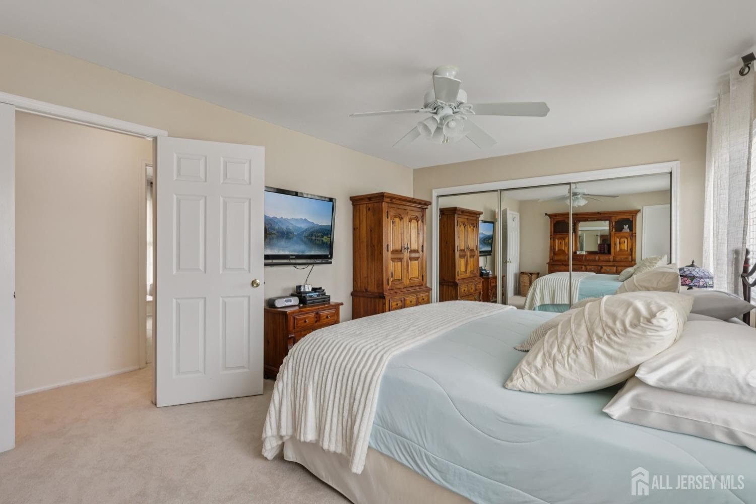6 E Wintergreen Avenue, Edison, NJ, 08820 image 22