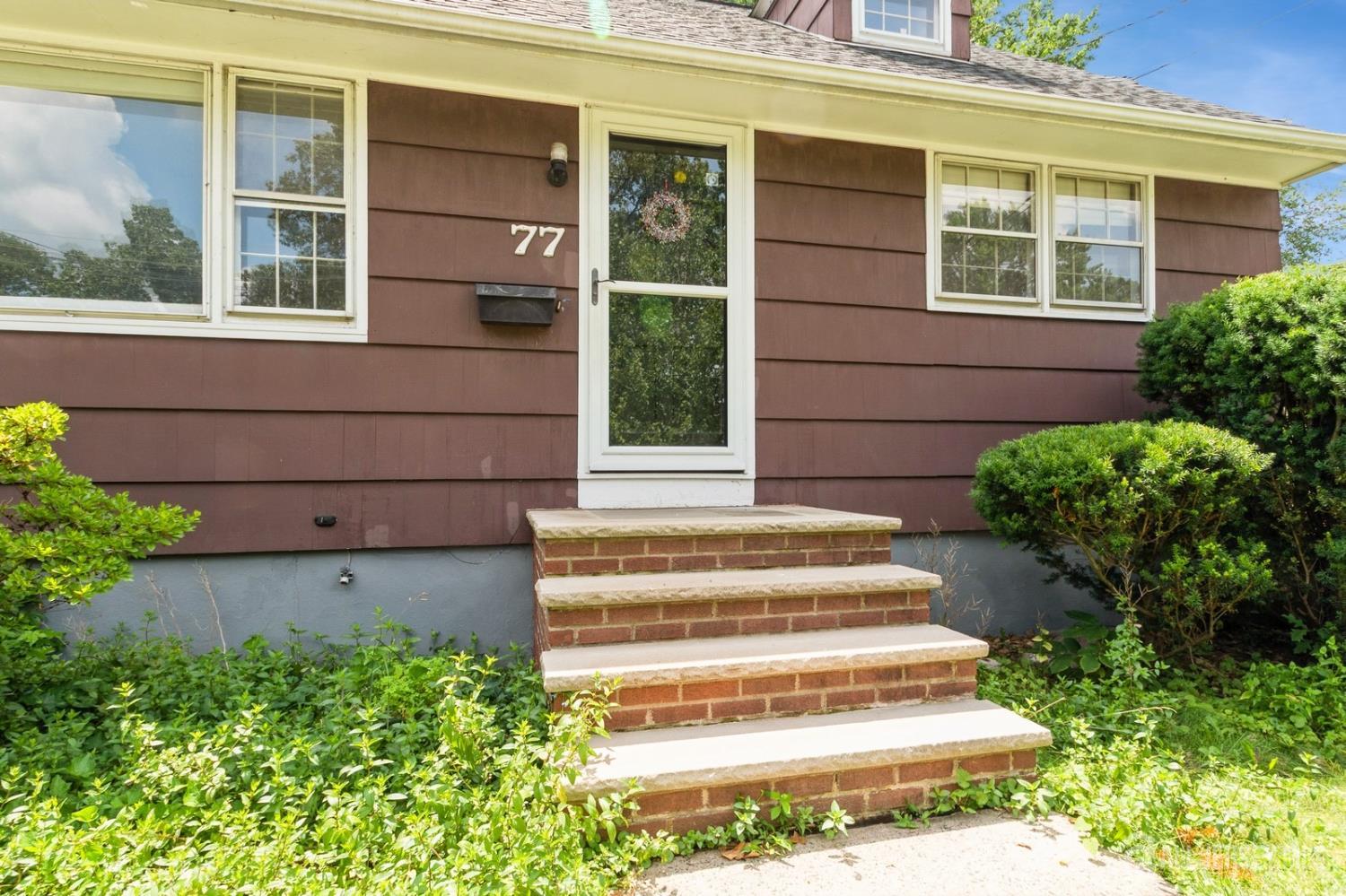 77 Carlton Avenue Image 3
