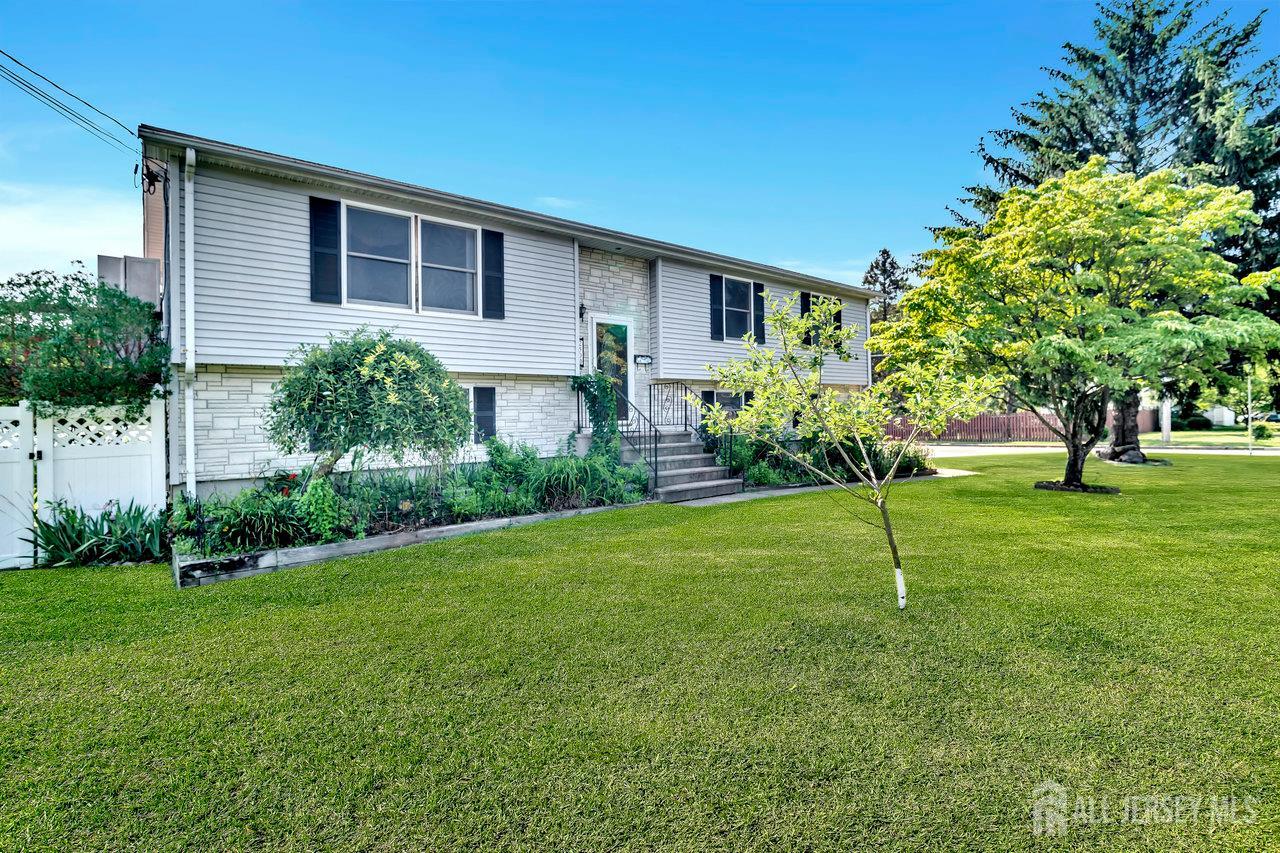 250 Adirondack Avenue Image 5