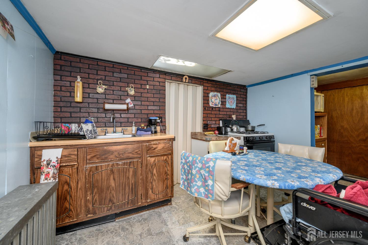 17 Izola Avenue, Fords, NJ, 08863 image 8