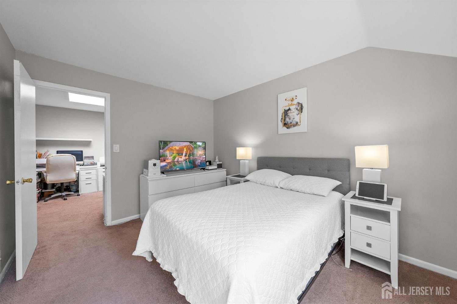 1058 Schmidt Lane, North Brunswick, NJ, 08902 image 22