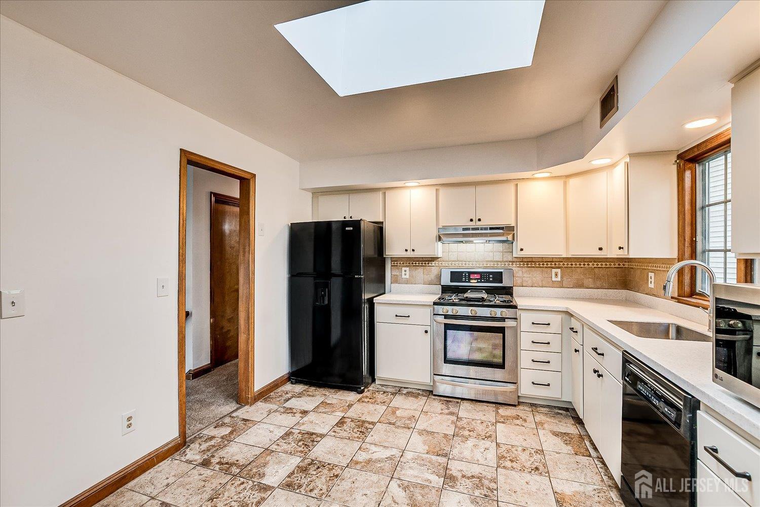 221 S Pine Avenue, South Amboy, NJ, 08879 image 22