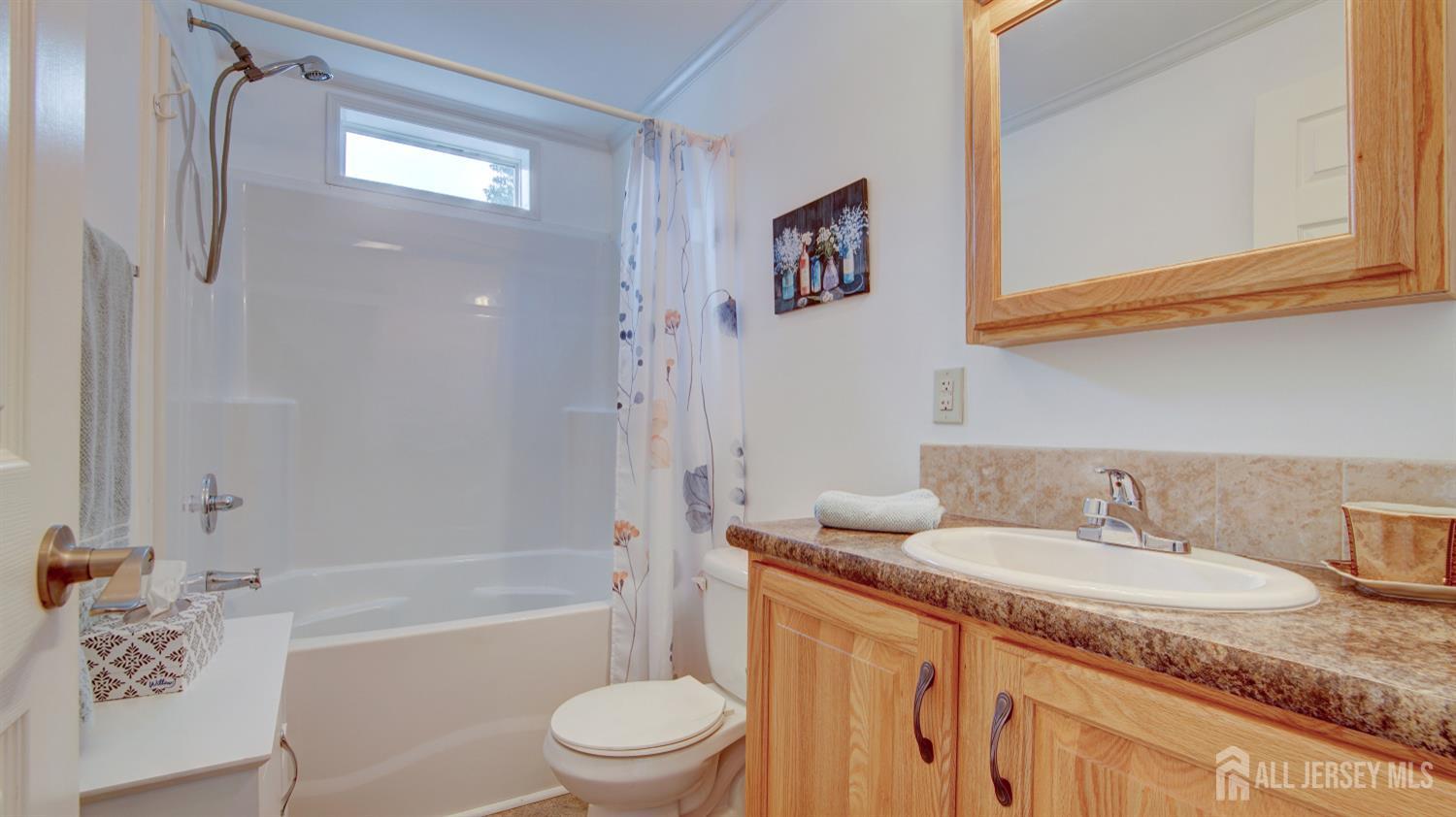 287 Woods Edge Court, Spotswood, NJ, 08884 image 36
