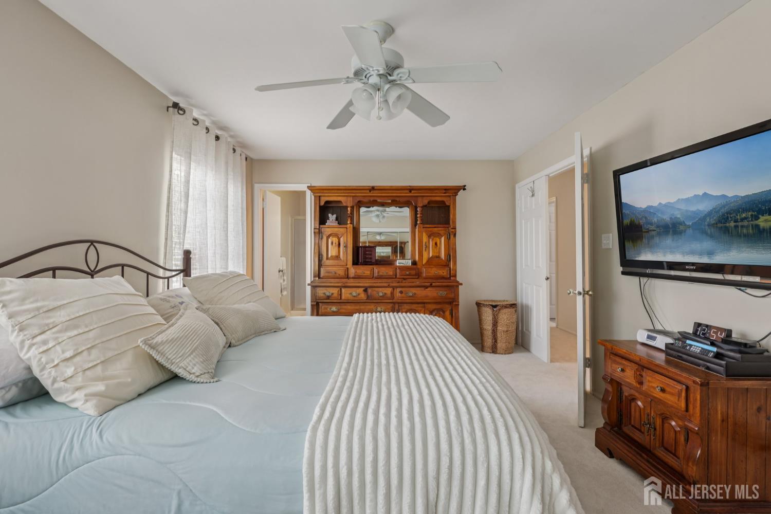 6 E Wintergreen Avenue, Edison, NJ, 08820 image 23