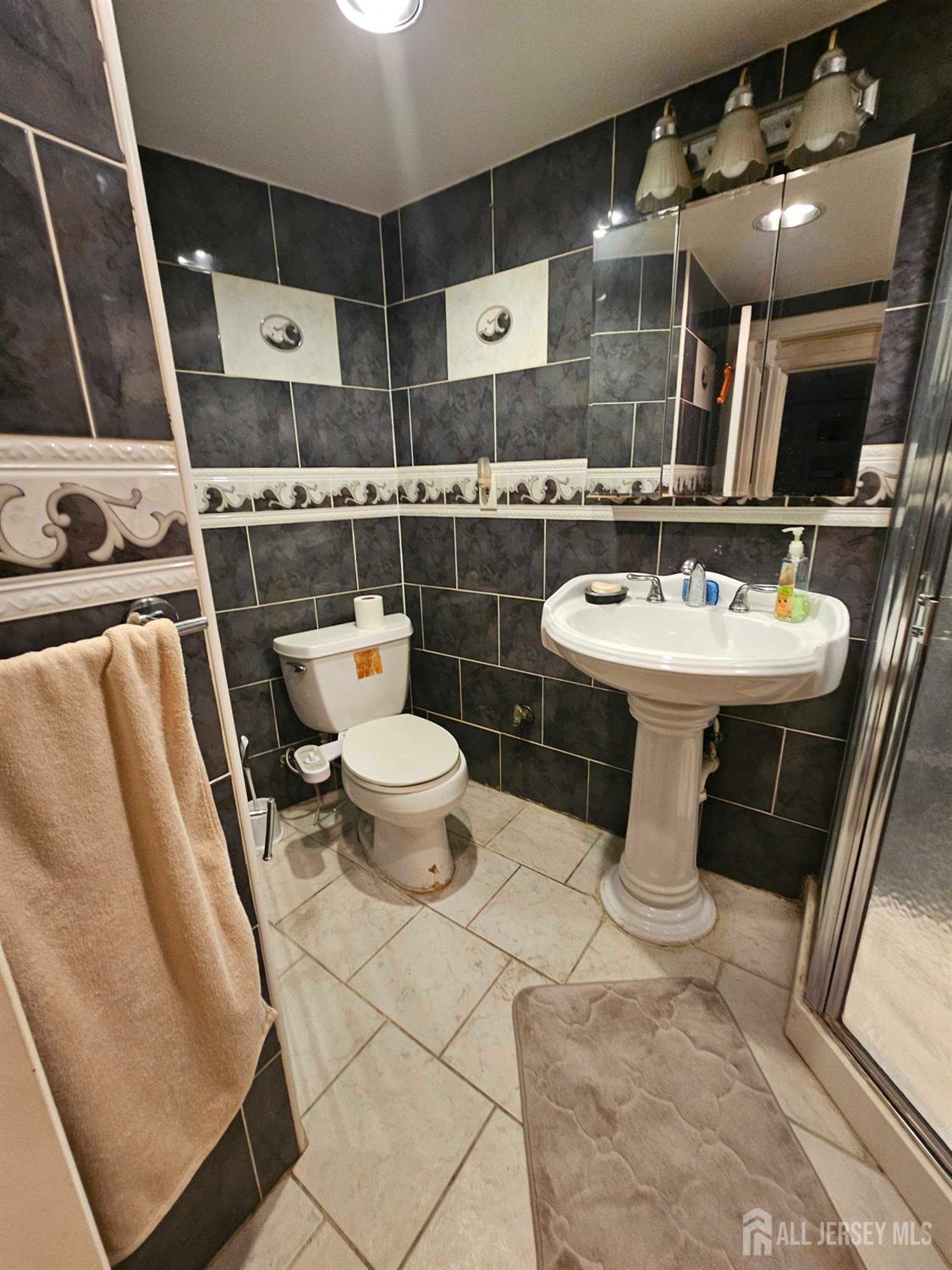 439 Fairview Avenue, Colonia, NJ, 07067 image 33