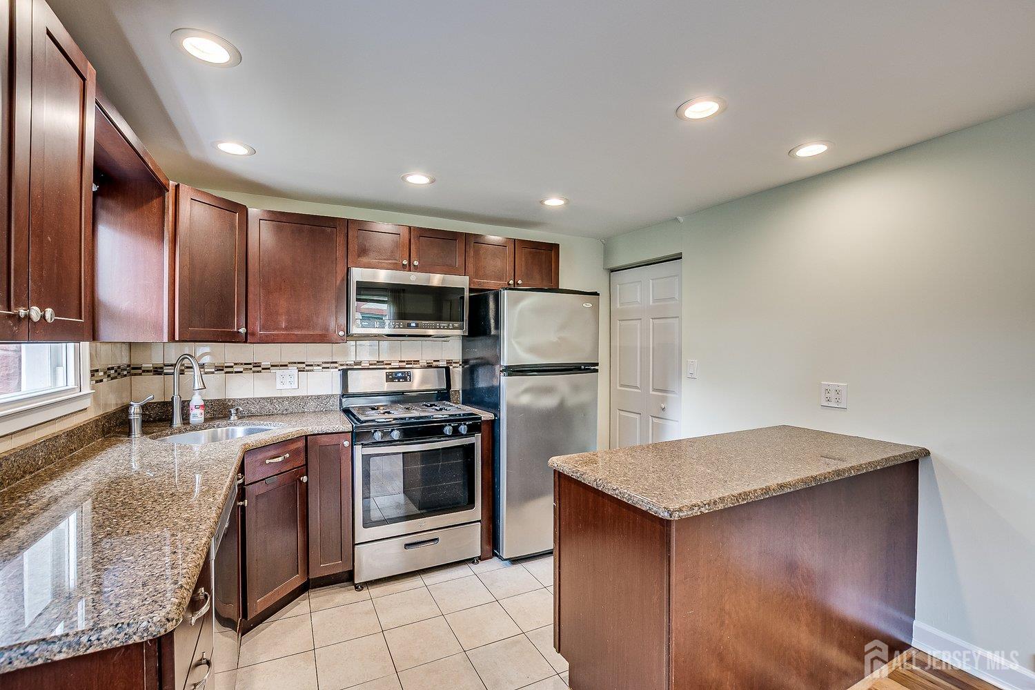 187 High Street, Metuchen, NJ, 08840 image 11