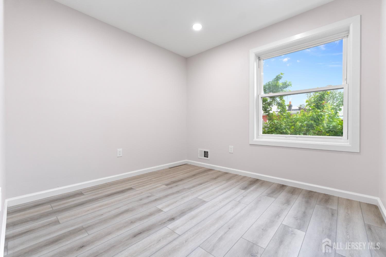 763 Gadek Place, Perth Amboy, NJ, 08861 image 16