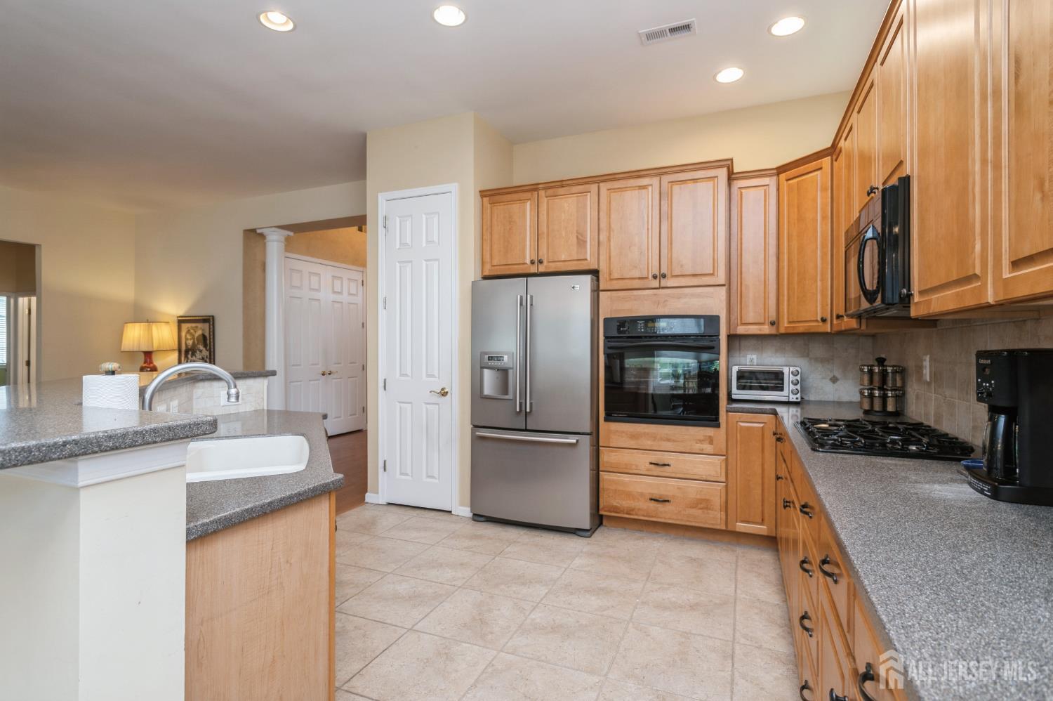 1 Tamarack Road, Monroe, NJ, 08831 image 10