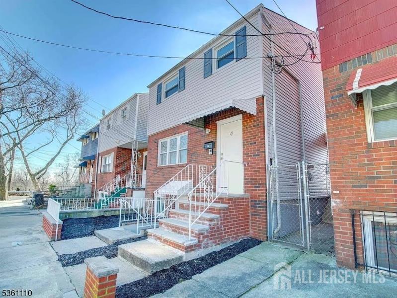 21 freedom Place, Jersey City, NJ, 07065