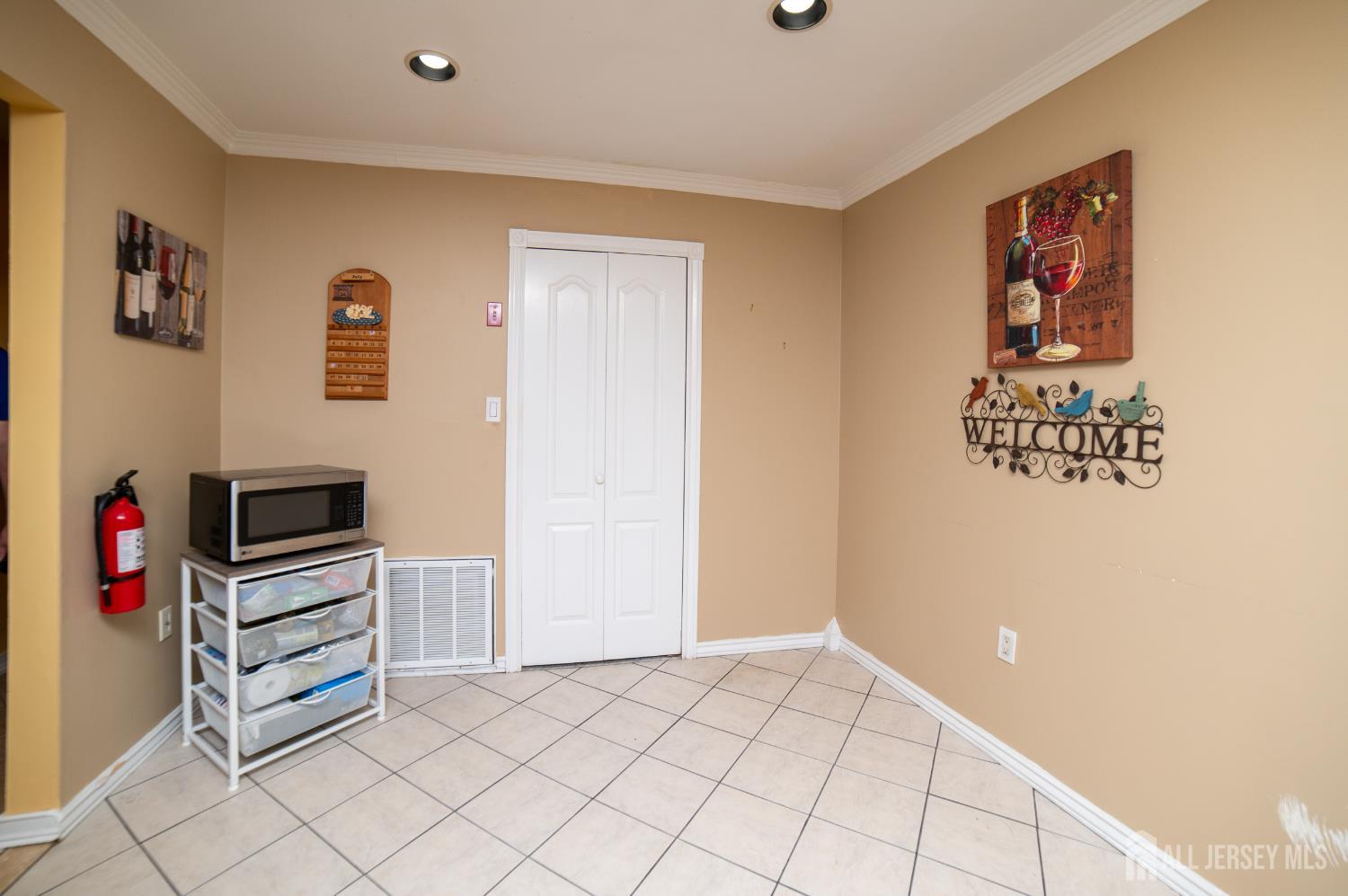 39 Lexington Circle, Old Bridge, NJ, 07747 image 9